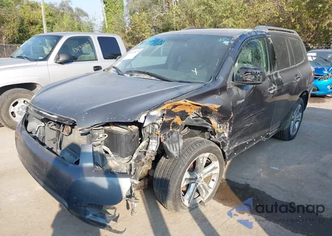 2010 Toyota Highlander Sport V6 z USA, uszkodzony, nr VIN 5TDEK3EH6AS001295